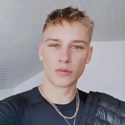 M O R I T Z S O N N E V E N D profile