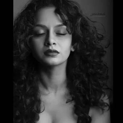 Sukhada Khandkekar profile