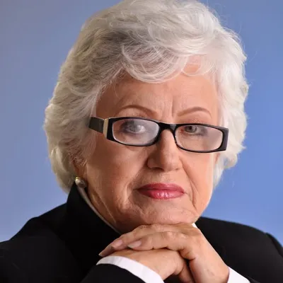 Milagros Ortiz Bosch profile