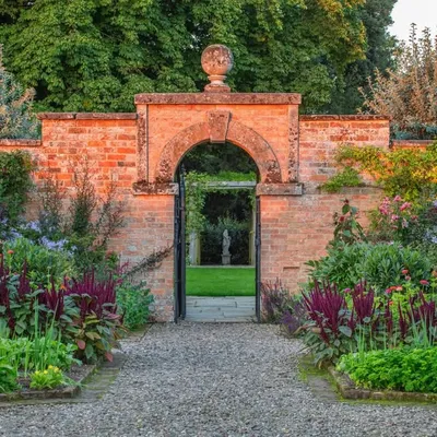 Morton Hall Gardens profile