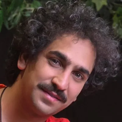 مصطفی احمدی profile