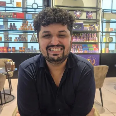 Safeer Bhola profile