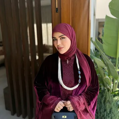 Mouna Anoucka profile