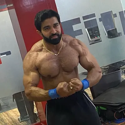Movish Lohia profile