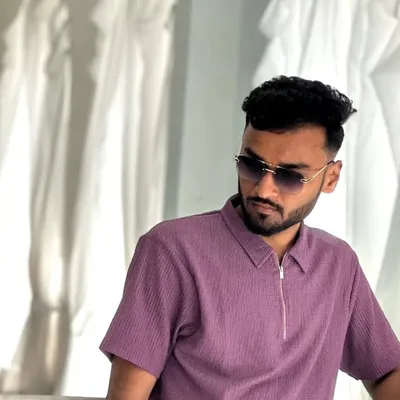 ░▒▓ ʀᴀᴠɪ ᴊᴀᴅᴠᴀɴɪ ▓▒░ profile