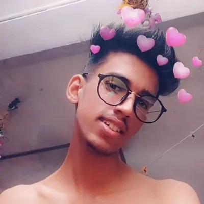 ✞_爪卂ㄚㄩ尺...♀ profile