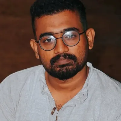 STORY TELLER profile
