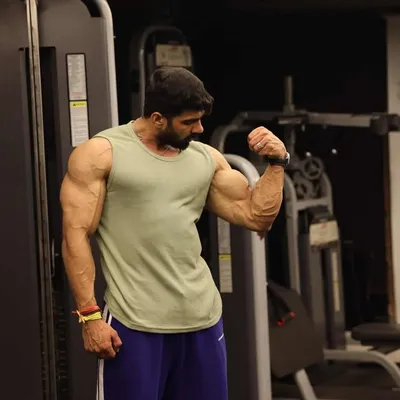 Yash Thakur profile