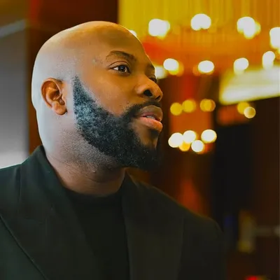 F E M I O L U J I D E profile