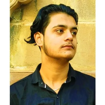 مرزا عادل ( 👑بادشاہ👑) profile
