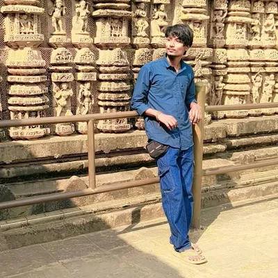A ɮ ɦ í z GuPtA. THE हिन्दू 🔥 profile