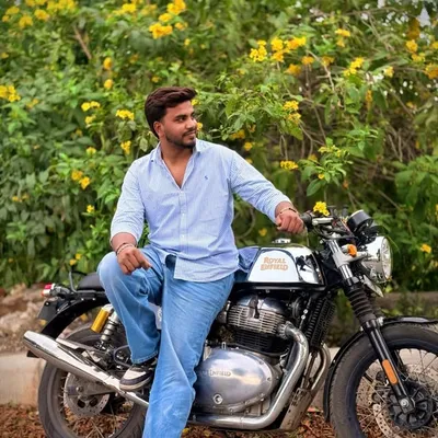 Akshat Singhal profile
