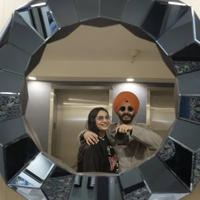 Mr Mrs Dhonna profile