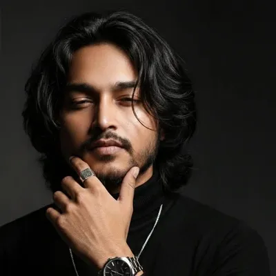 Vines Khan profile
