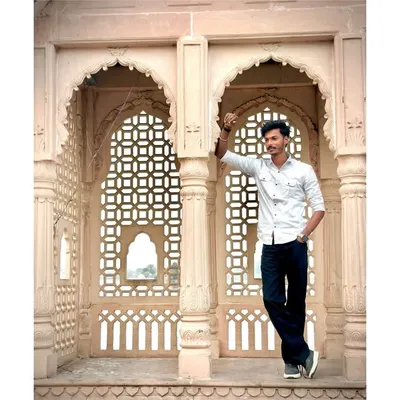 Hitesh Kanojiya profile
