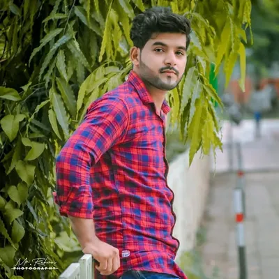 Zeeshan Khan profile