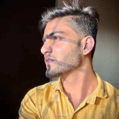 ŚHÀŘÊĶ ĶHÂÑ | profile