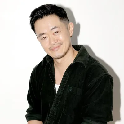 Benjamin Law 羅旭能 profile