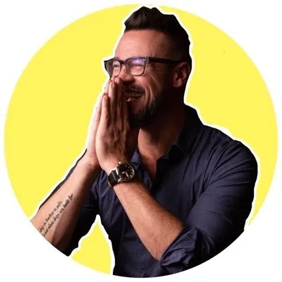 Dave Hollis profile