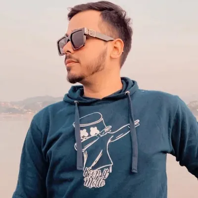 Hitesh Kundra profile