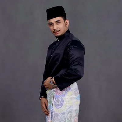 Ahmad Tarmizi Che Age profile