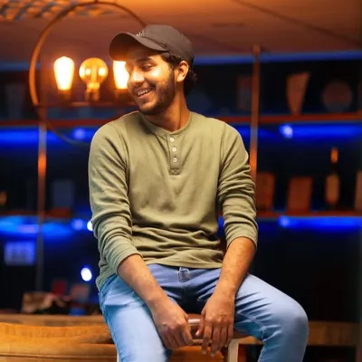 Moiz Ali profile