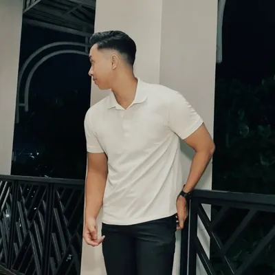 Vall R. profile