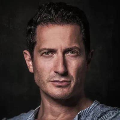 Sasha Roiz profile