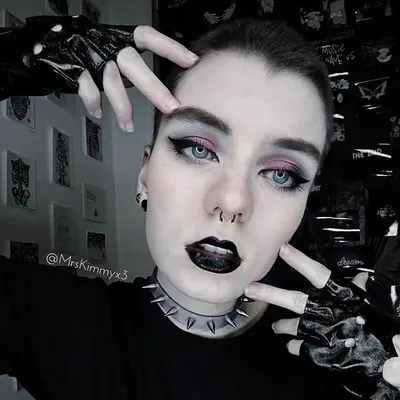 ✞༒ ☾ Kimmy ☽ ༒✞ (she/her) profile