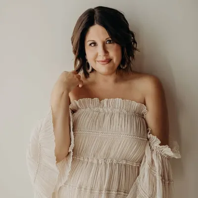 Lane McNeil | Mom Life | Midsize Fashion profile