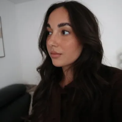 Léna Morata 🪩🍸🌟🍓 profile