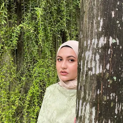 Maryam Khan profile