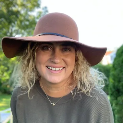 Tracy Kessler • Speaker & Storyteller profile