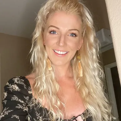 Cynthia profile