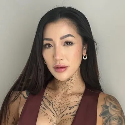 BETTINA BANKS | THE GUIDE FOR HER. profile