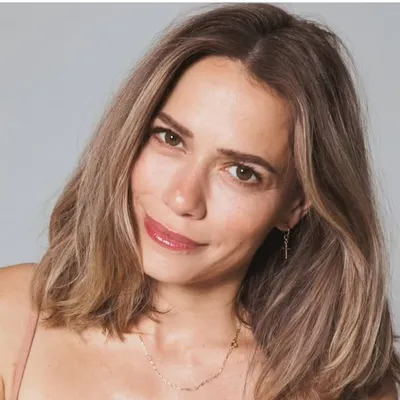 Bethany Joy Lenz profile