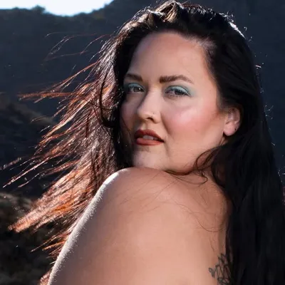 Megan Ixim profile