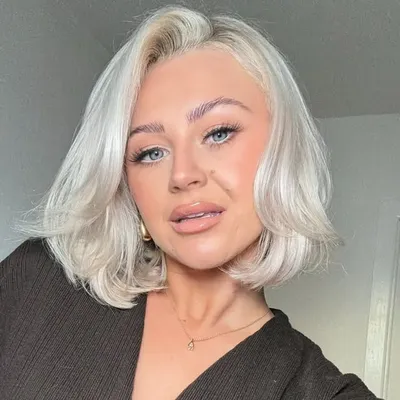 Laura Nash profile