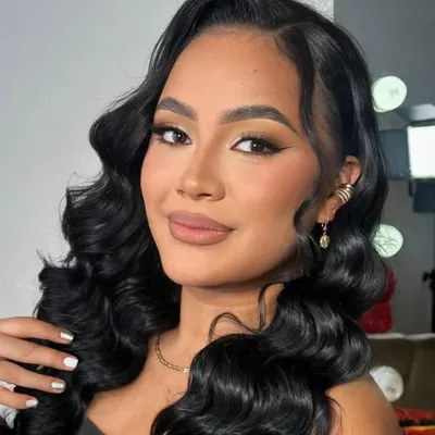 Mariana Toro🍒 profile