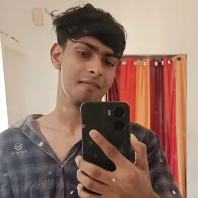 Y a s e e n profile