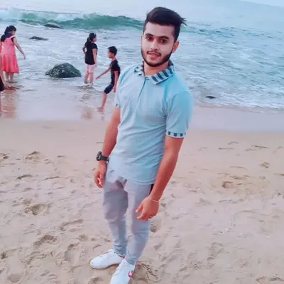 😍MuJeEb RaHmAn.😜 profile