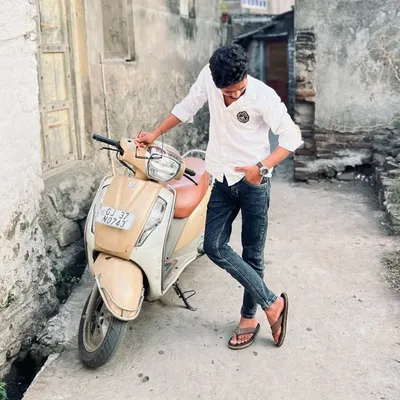 Munaf Raftaar profile