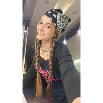 Nea sharma profile