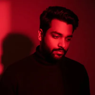 S A N T I A G O profile