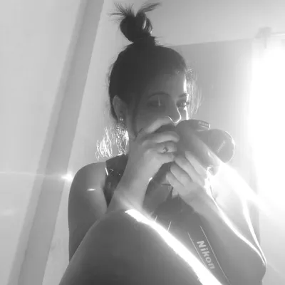 A Girl With the Camera profile