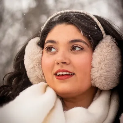 Elizabeth Azud profile
