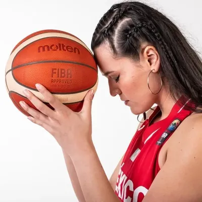 Myriam Lara Ack profile