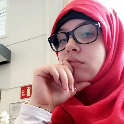 Nadia Hakmi| نادية profile
