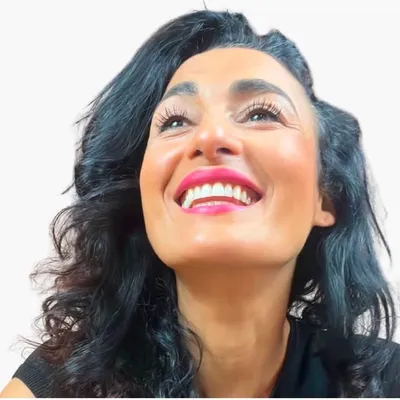 Nadia El Bouroumi profile