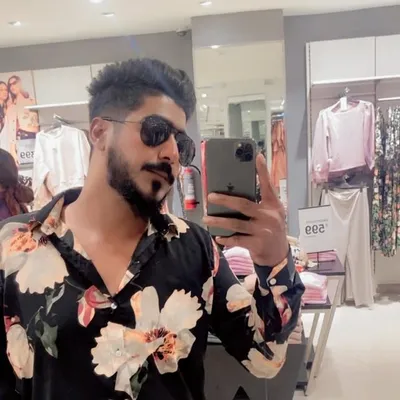 ❤️🩹نعیم خان profile